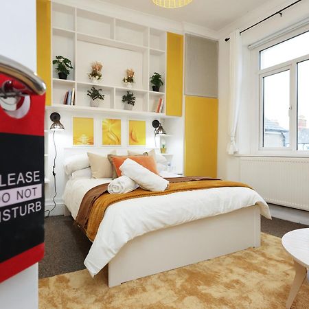 Cardiff City Guesthouse, Central Rooms, Fast Wi-Fi, On-Street Parking ภายนอก รูปภาพ
