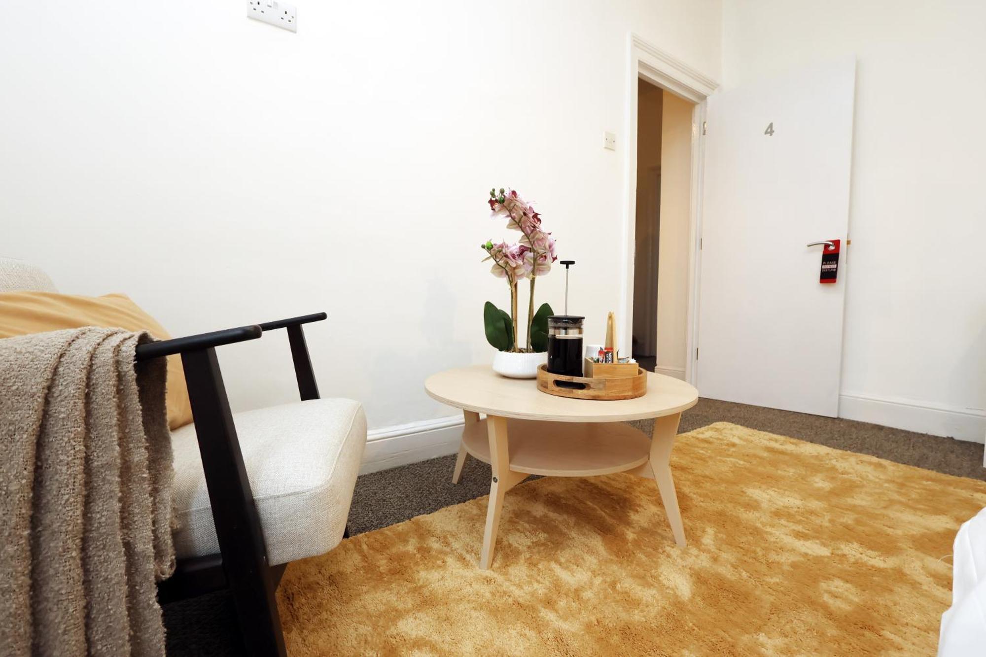 Cardiff City Guesthouse, Central Rooms, Fast Wi-Fi, On-Street Parking ภายนอก รูปภาพ