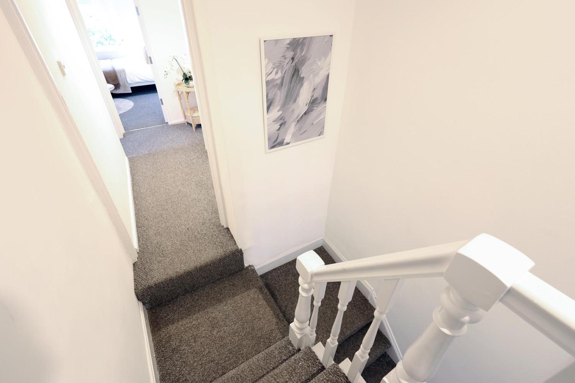 Cardiff City Guesthouse, Central Rooms, Fast Wi-Fi, On-Street Parking ภายนอก รูปภาพ