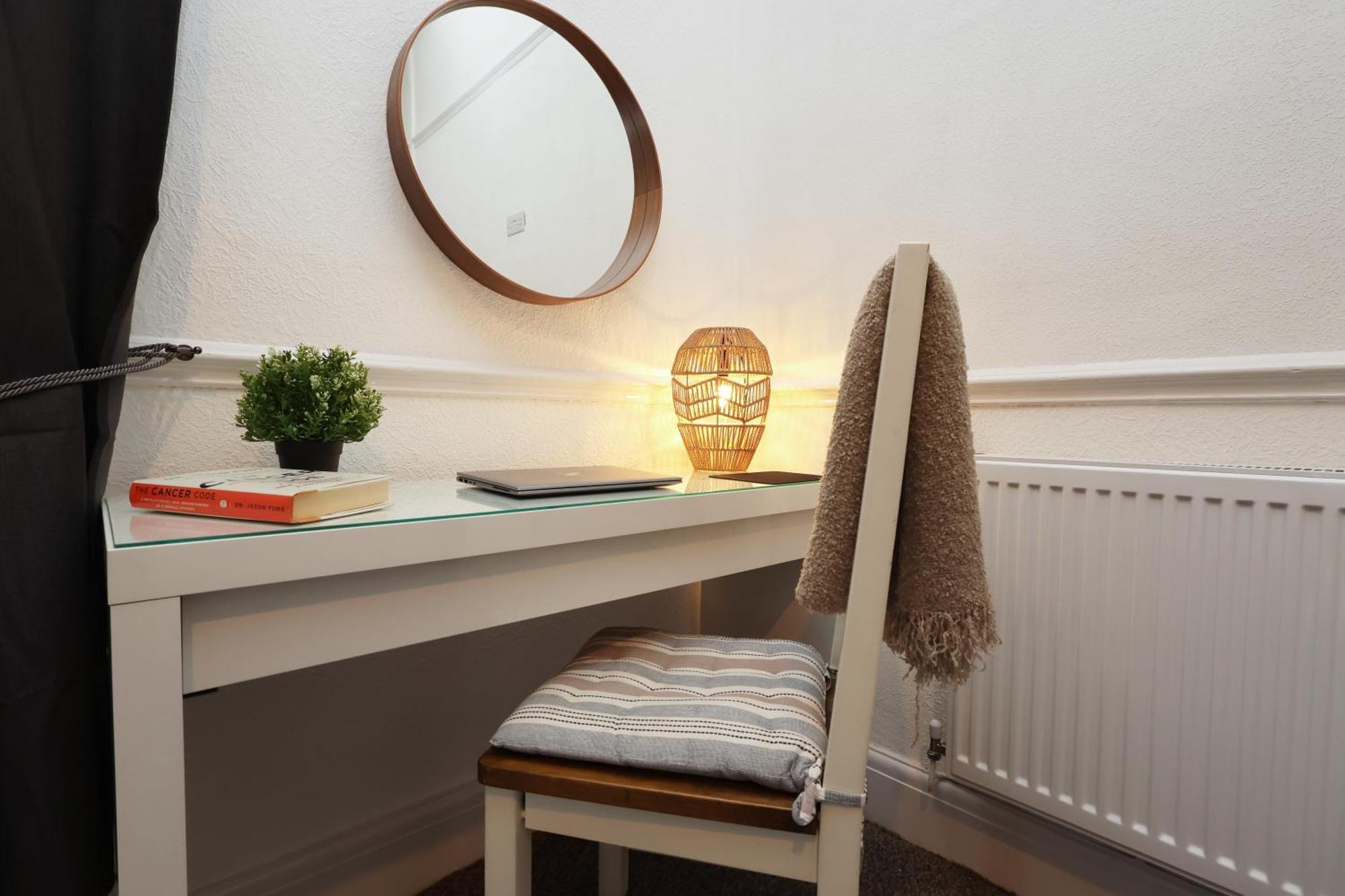 Cardiff City Guesthouse, Central Rooms, Fast Wi-Fi, On-Street Parking ภายนอก รูปภาพ