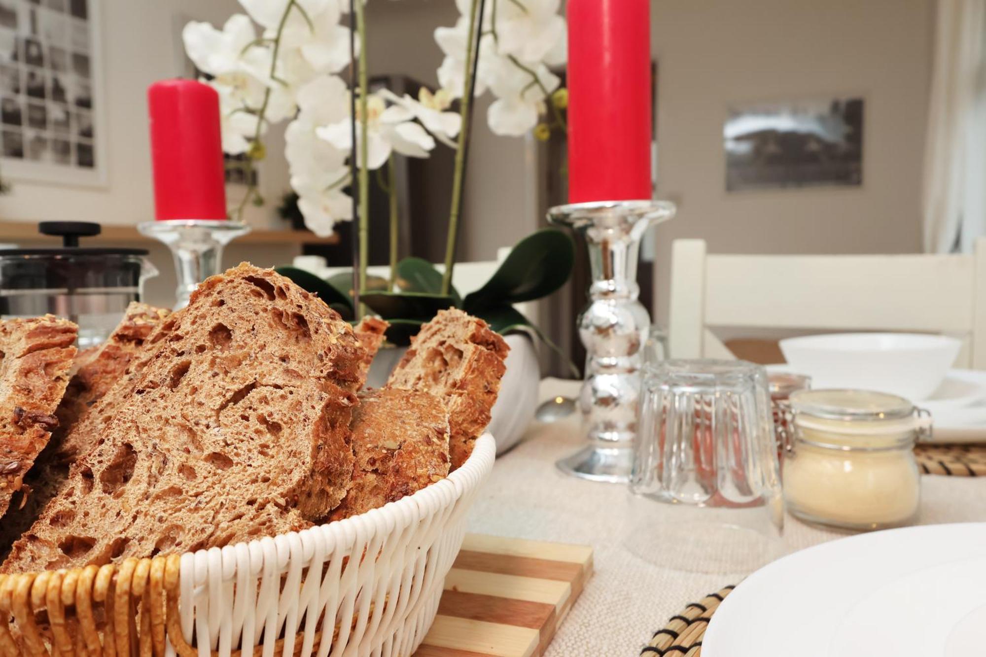 Cardiff City Guesthouse, Central Rooms, Fast Wi-Fi, On-Street Parking ภายนอก รูปภาพ